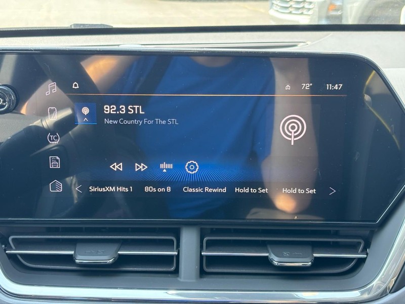 Chevrolet Trax Vehicle Full-screen Gallery Image 15
