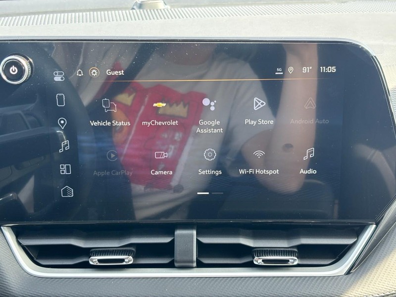 Chevrolet Equinox Vehicle Full-screen Gallery Image 15