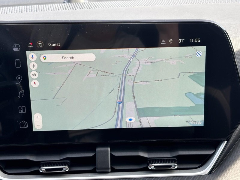 Chevrolet Equinox Vehicle Full-screen Gallery Image 16