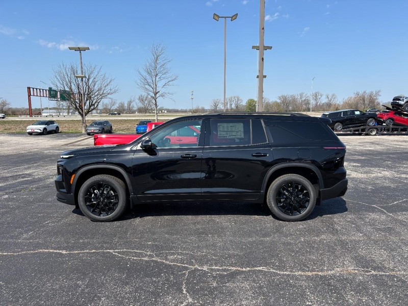 Chevrolet Traverse Vehicle Full-screen Gallery Image 2