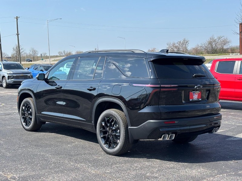 Chevrolet Traverse Vehicle Full-screen Gallery Image 3