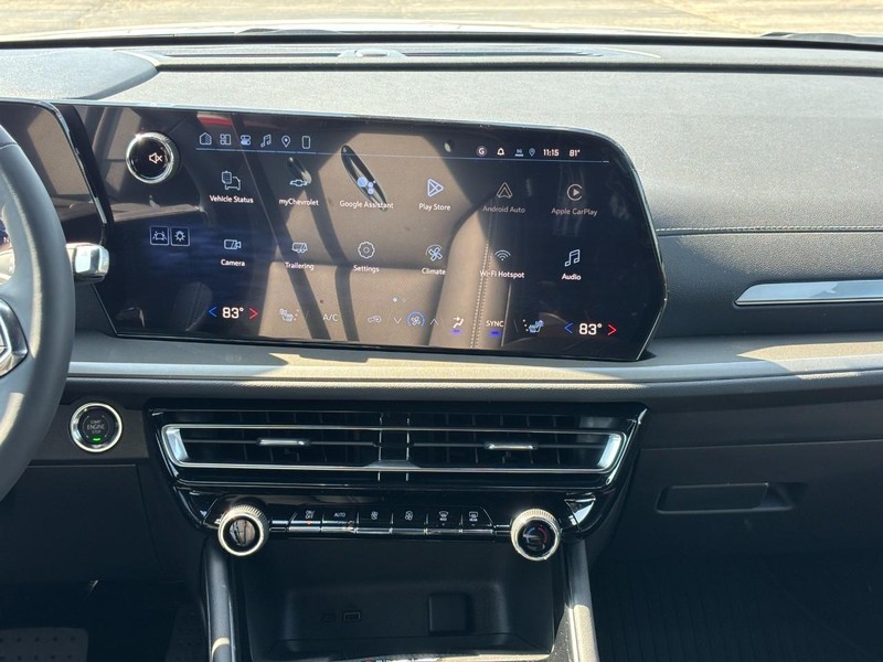 Chevrolet Traverse Vehicle Full-screen Gallery Image 9