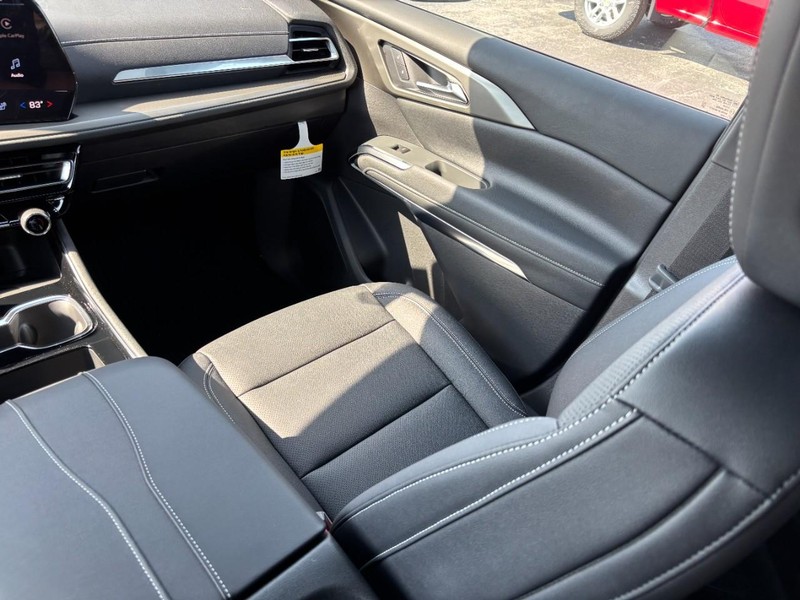 Chevrolet Traverse Vehicle Full-screen Gallery Image 10