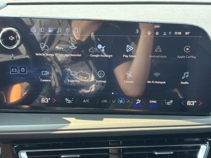 Chevrolet Traverse Vehicle Full-screen Gallery Image 16