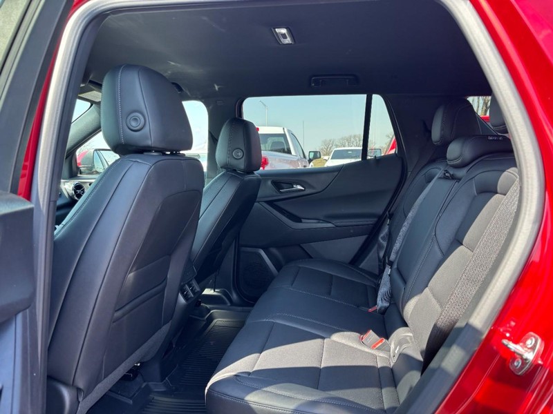 Chevrolet Equinox Vehicle Full-screen Gallery Image 5