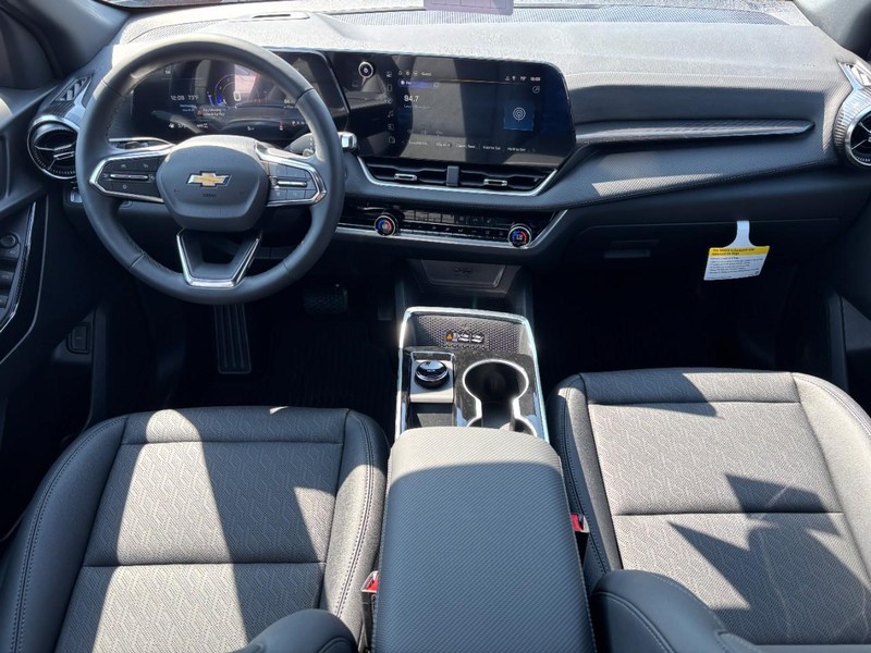 Chevrolet Equinox Vehicle Full-screen Gallery Image 6