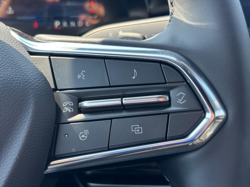 Chevrolet Equinox Vehicle Full-screen Gallery Image 13
