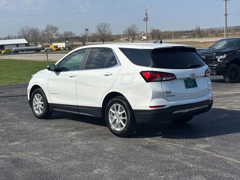 Chevrolet Equinox Vehicle Full-screen Gallery Image 3