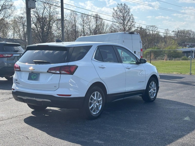 Chevrolet Equinox Vehicle Full-screen Gallery Image 5