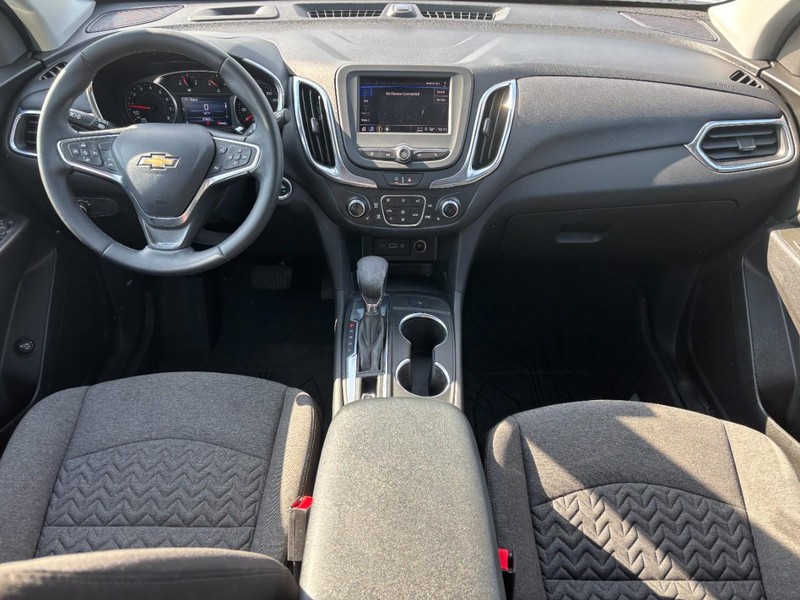 Chevrolet Equinox Vehicle Full-screen Gallery Image 11