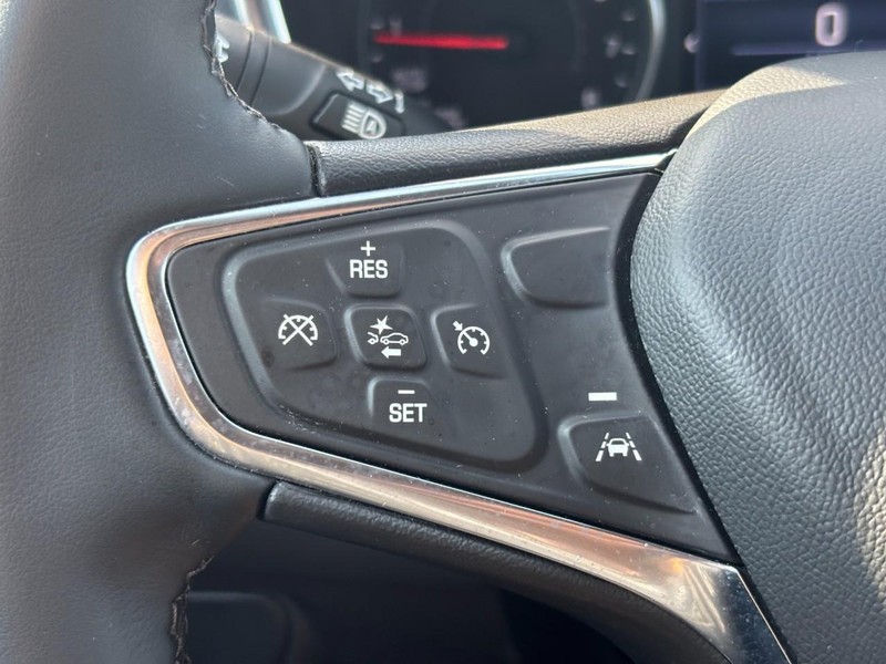 Chevrolet Equinox Vehicle Full-screen Gallery Image 17