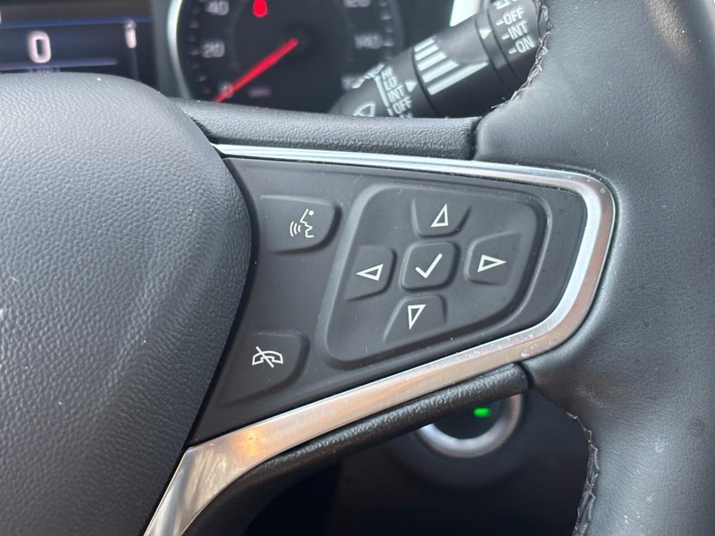 Chevrolet Equinox Vehicle Full-screen Gallery Image 18