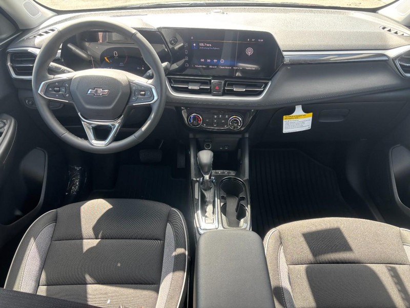 Chevrolet TrailBlazer Vehicle Full-screen Gallery Image 6