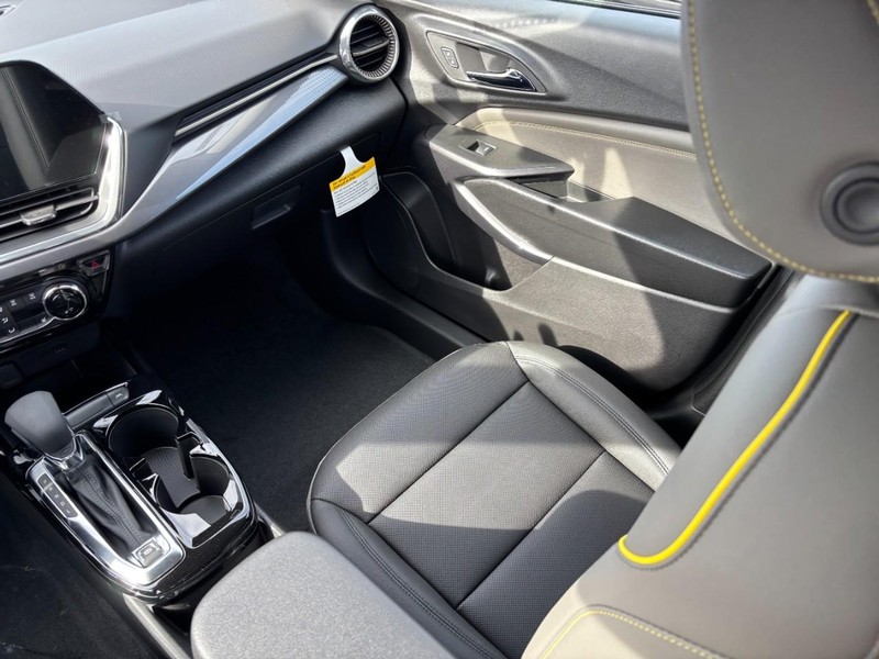 Chevrolet Trax Vehicle Full-screen Gallery Image 9
