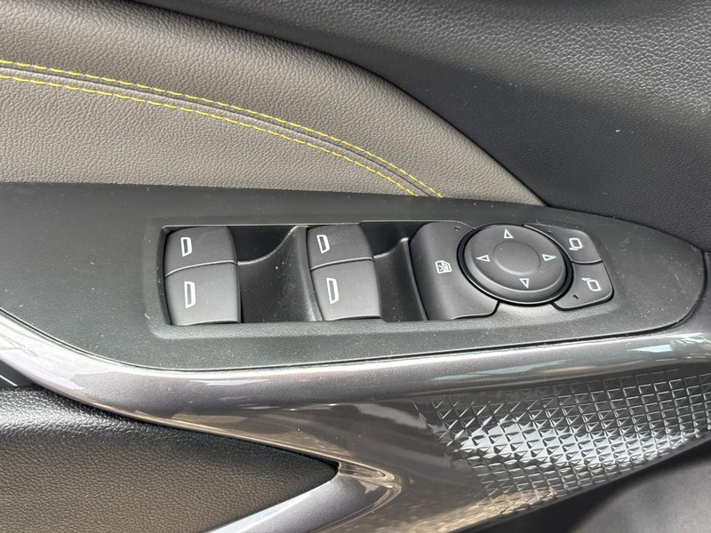 Chevrolet Trax Vehicle Full-screen Gallery Image 11