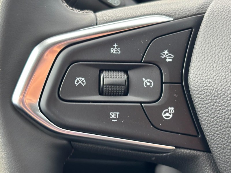 Chevrolet Trax Vehicle Full-screen Gallery Image 12