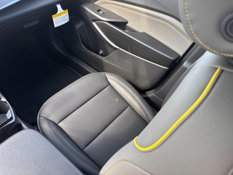Chevrolet Trax Vehicle Full-screen Gallery Image 9