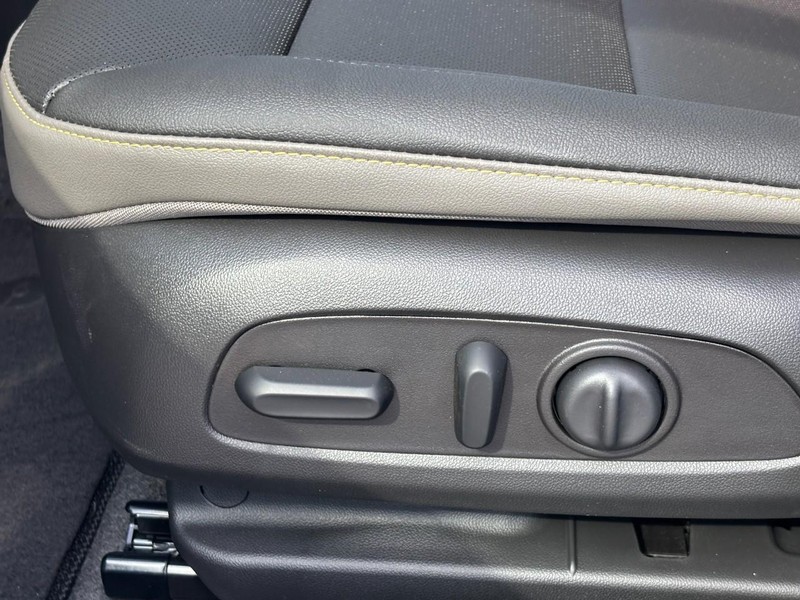 Chevrolet Trax Vehicle Full-screen Gallery Image 10