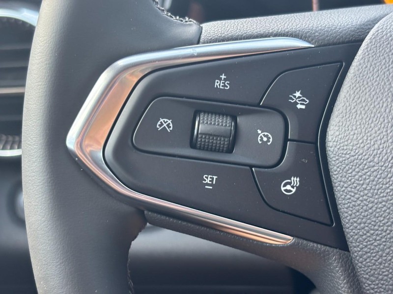 Chevrolet Trax Vehicle Full-screen Gallery Image 12