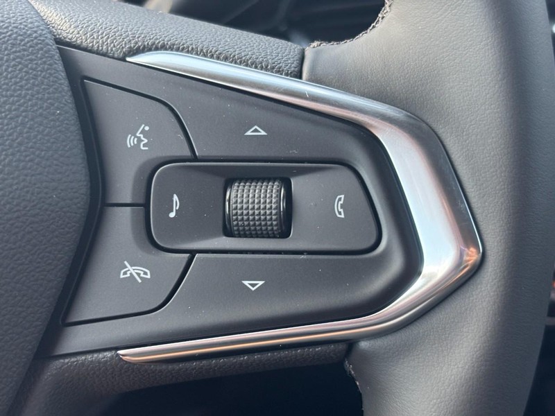 Chevrolet Trax Vehicle Full-screen Gallery Image 13