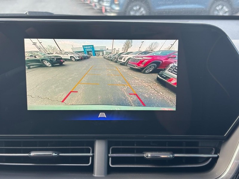 Chevrolet Trax Vehicle Full-screen Gallery Image 16