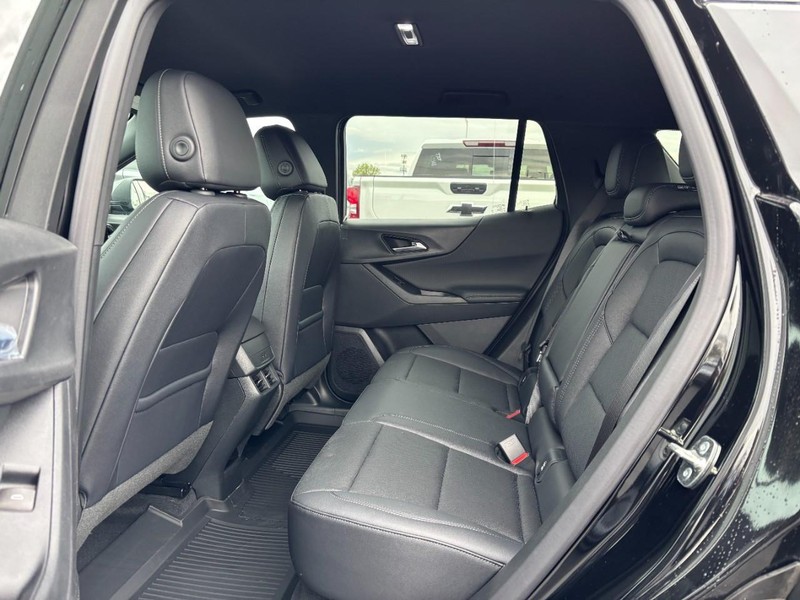 Chevrolet Equinox Vehicle Full-screen Gallery Image 5