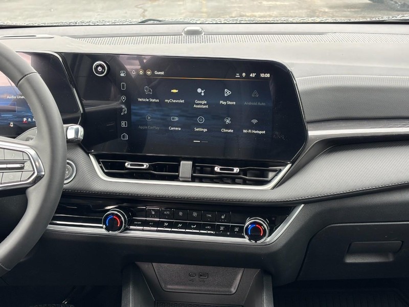 Chevrolet Equinox Vehicle Full-screen Gallery Image 8
