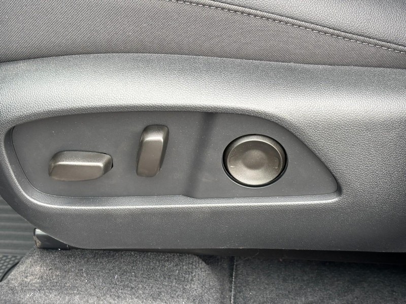 Chevrolet Equinox Vehicle Full-screen Gallery Image 10