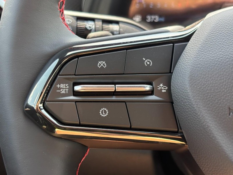 Chevrolet Equinox Vehicle Full-screen Gallery Image 12