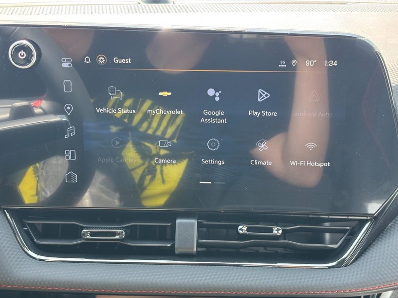 Chevrolet Equinox Vehicle Full-screen Gallery Image 15