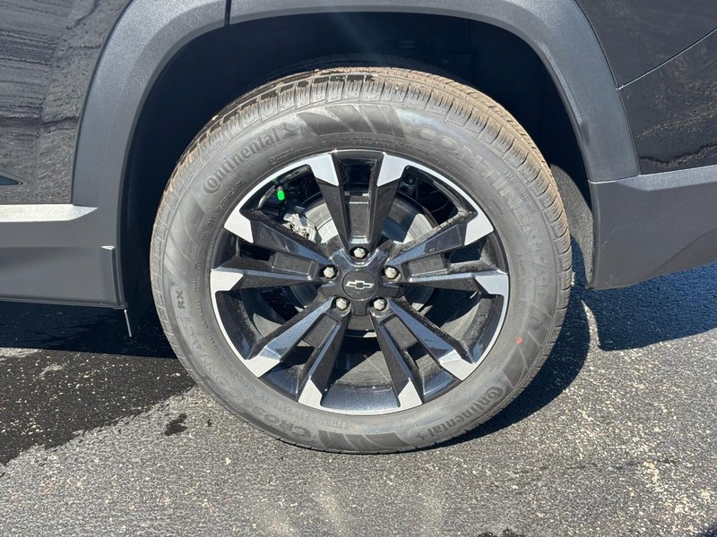 Chevrolet Equinox Vehicle Full-screen Gallery Image 4