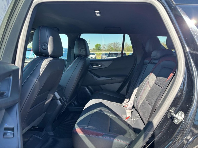 Chevrolet Equinox Vehicle Full-screen Gallery Image 5