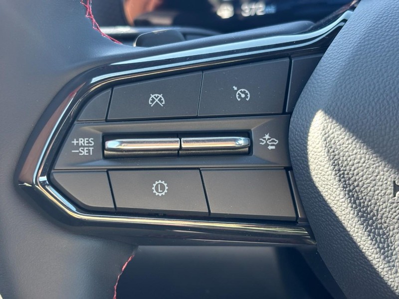 Chevrolet Equinox Vehicle Full-screen Gallery Image 12