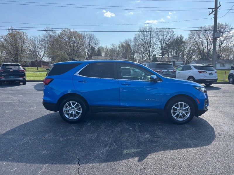 Chevrolet Equinox Vehicle Full-screen Gallery Image 6