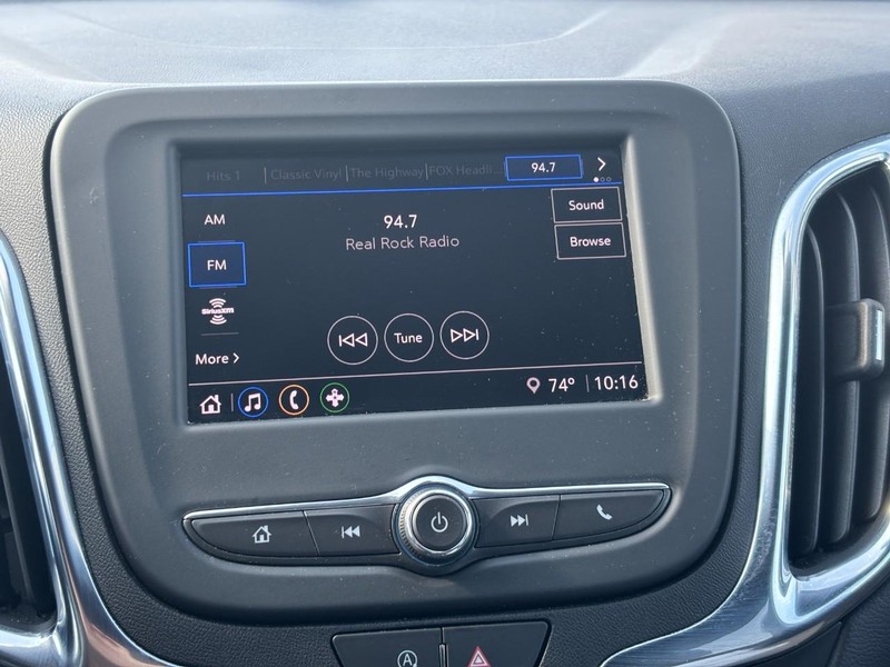 Chevrolet Equinox Vehicle Full-screen Gallery Image 20