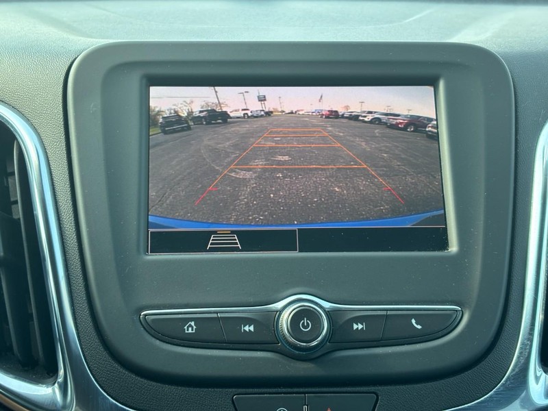 Chevrolet Equinox Vehicle Full-screen Gallery Image 21