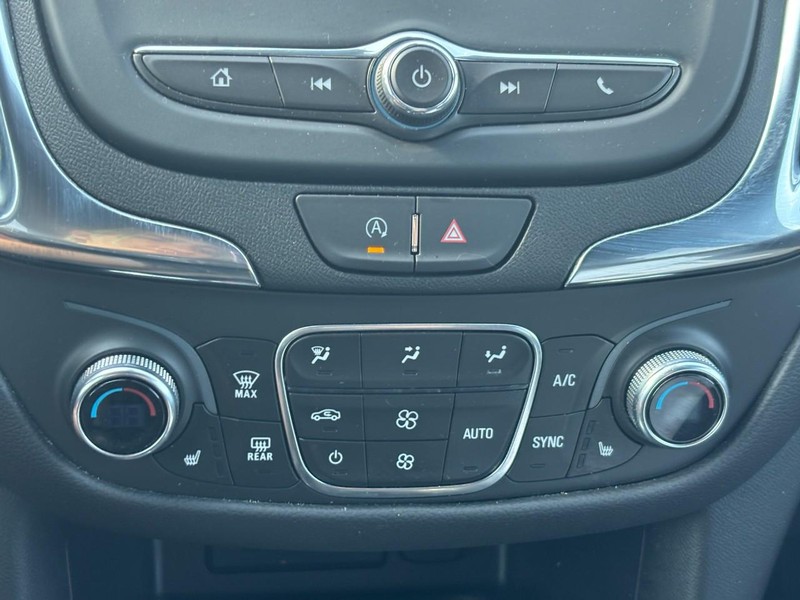 Chevrolet Equinox Vehicle Full-screen Gallery Image 22