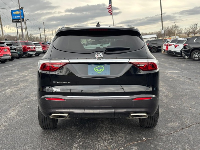 Buick Enclave Vehicle Full-screen Gallery Image 04