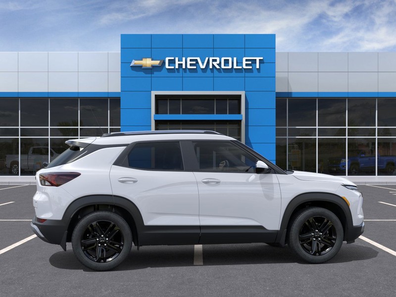 Chevrolet Trailblazer Vehicle Full-screen Gallery Image 5