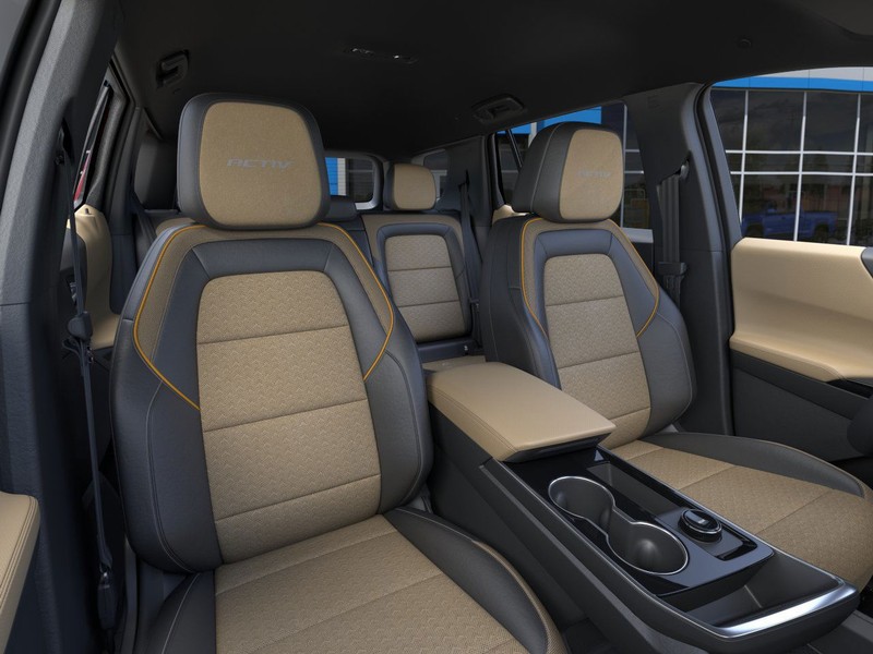 Chevrolet Equinox Vehicle Full-screen Gallery Image 16