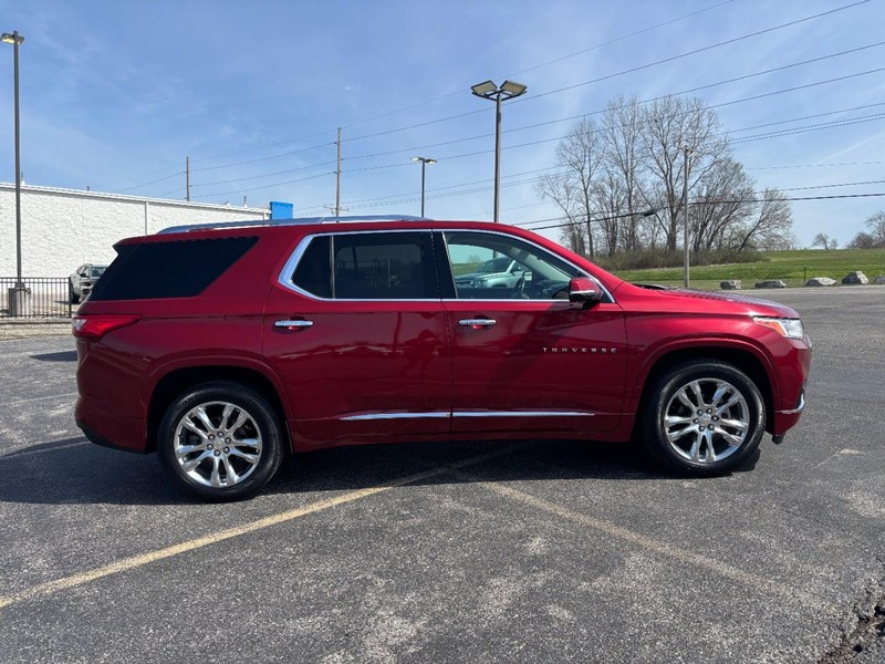 Chevrolet Traverse Vehicle Full-screen Gallery Image 6