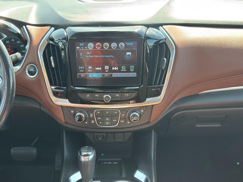 Chevrolet Traverse Vehicle Full-screen Gallery Image 14