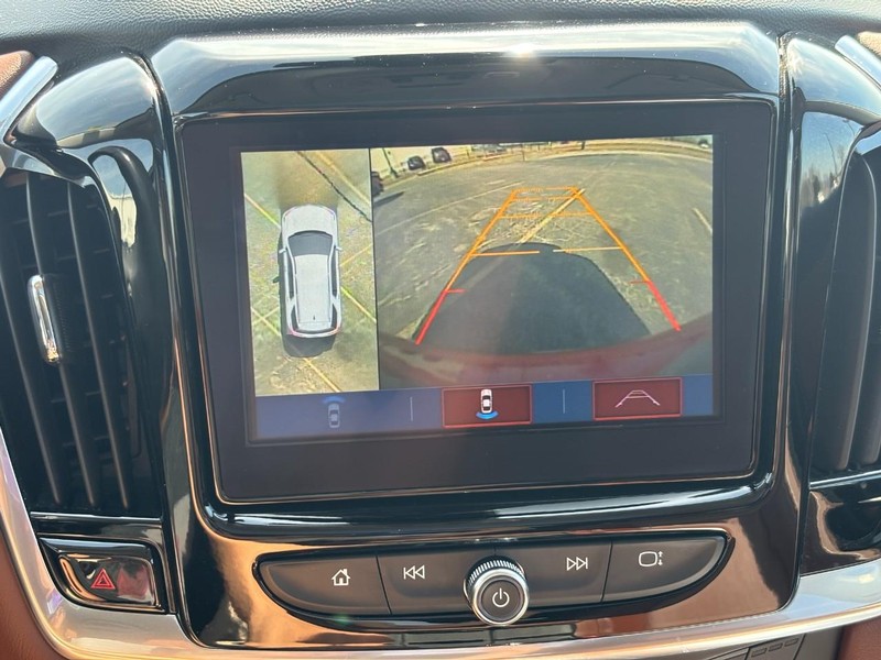 Chevrolet Traverse Vehicle Full-screen Gallery Image 23