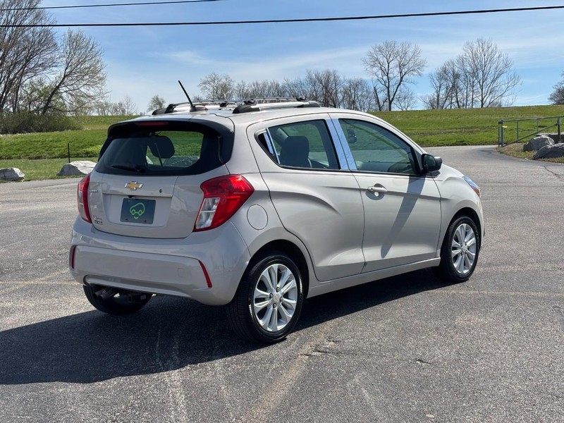 Chevrolet Spark Vehicle Full-screen Gallery Image 5