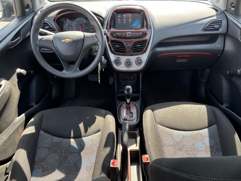 Chevrolet Spark Vehicle Full-screen Gallery Image 11