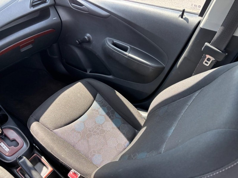 Chevrolet Spark Vehicle Full-screen Gallery Image 14