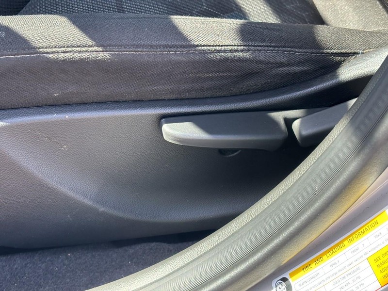 Chevrolet Spark Vehicle Full-screen Gallery Image 15