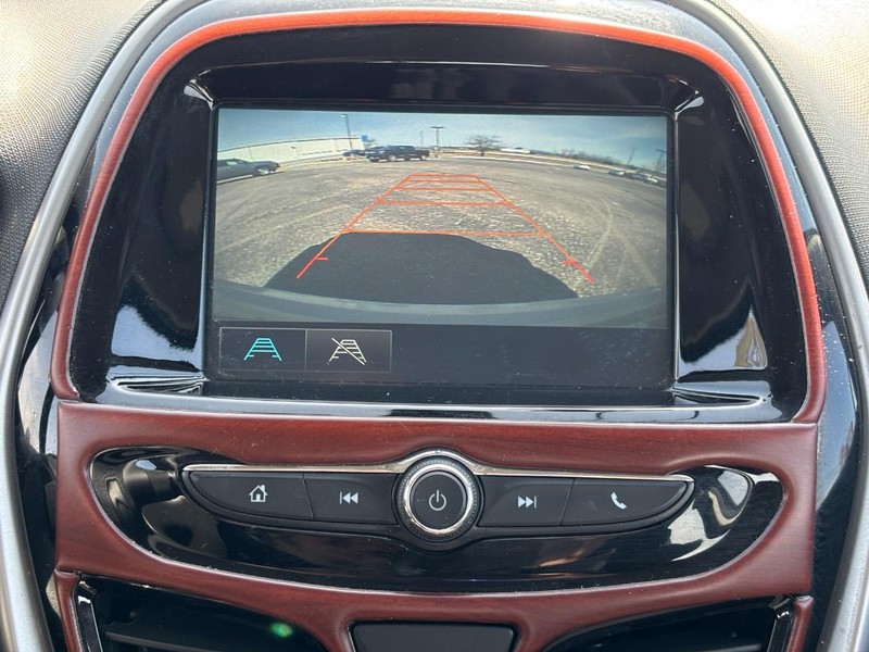 Chevrolet Spark Vehicle Full-screen Gallery Image 19