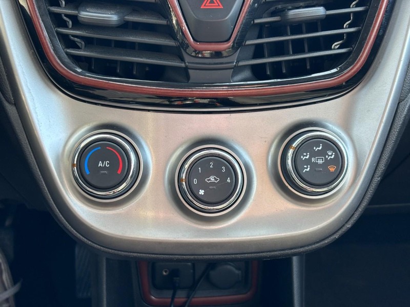 Chevrolet Spark Vehicle Full-screen Gallery Image 20