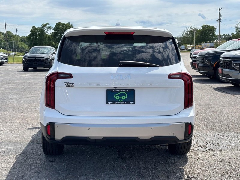 Kia Telluride Vehicle Full-screen Gallery Image 4